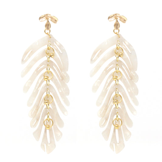 Pearl white leaf earrings, gold plated, Rêves de Paradis collection by Hélène Elisabeth
